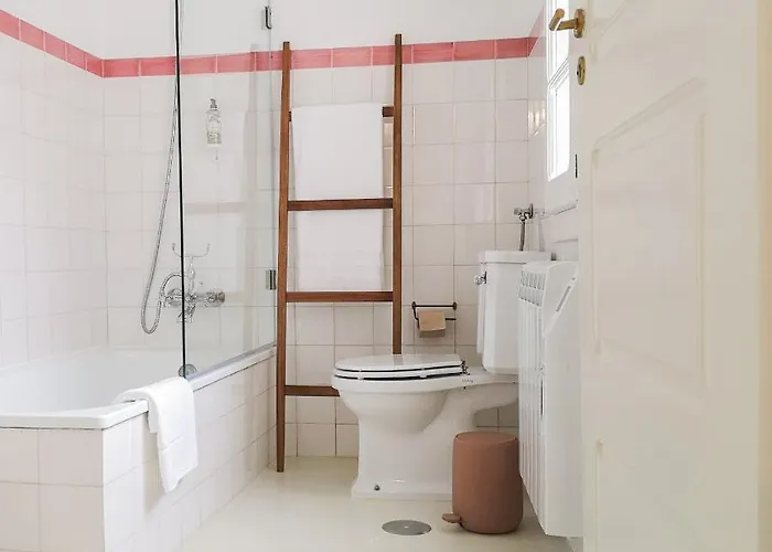 Casa Do Pátio, Casaspensadas * Juncal (Leiria)